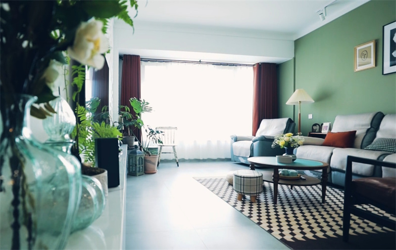 120㎡北歐風(fēng)裝修，滿屋子的陽光和綠植，春意盎然，一進屋就迷住了！